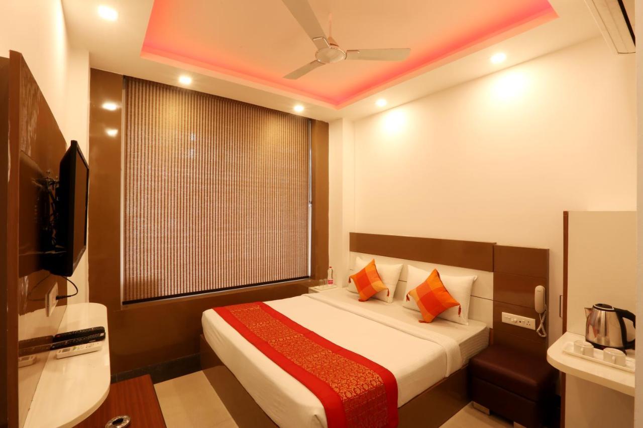 Hotel Ark Wood New Delhi Extérieur photo