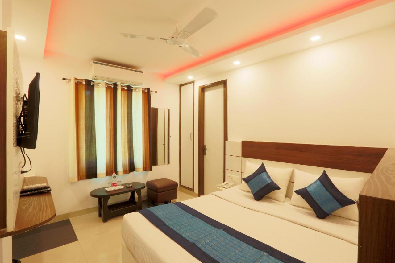 Hotel Ark Wood New Delhi Extérieur photo