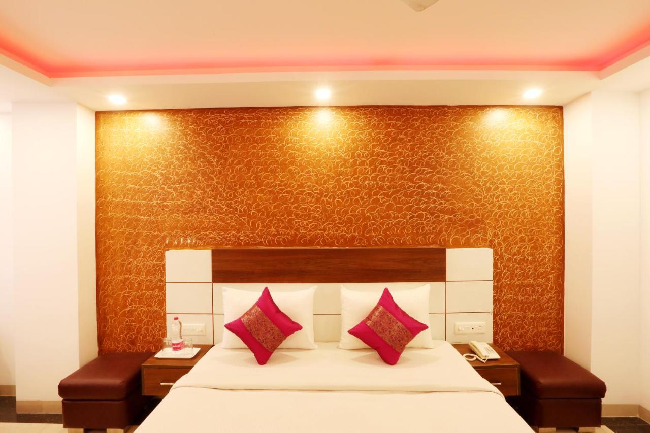 Hotel Ark Wood New Delhi Extérieur photo