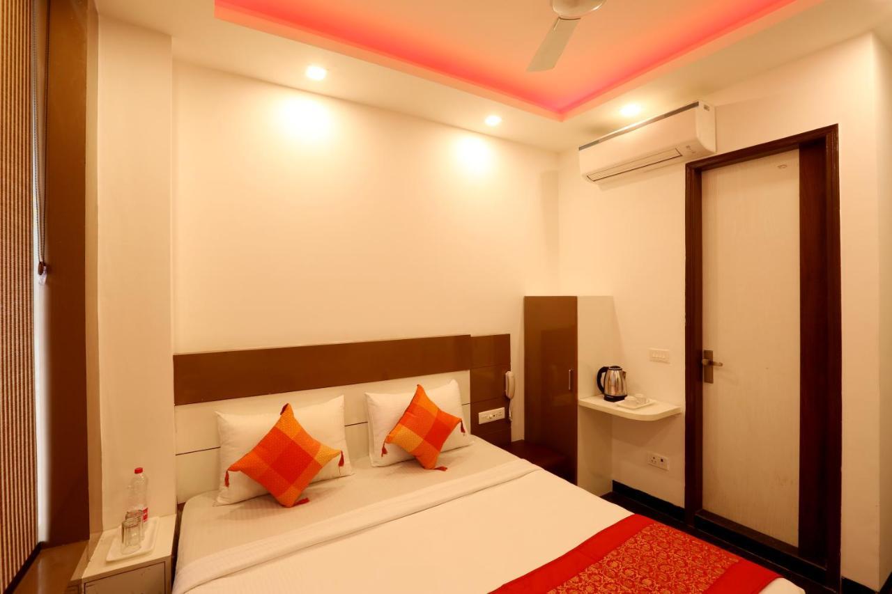 Hotel Ark Wood New Delhi Extérieur photo