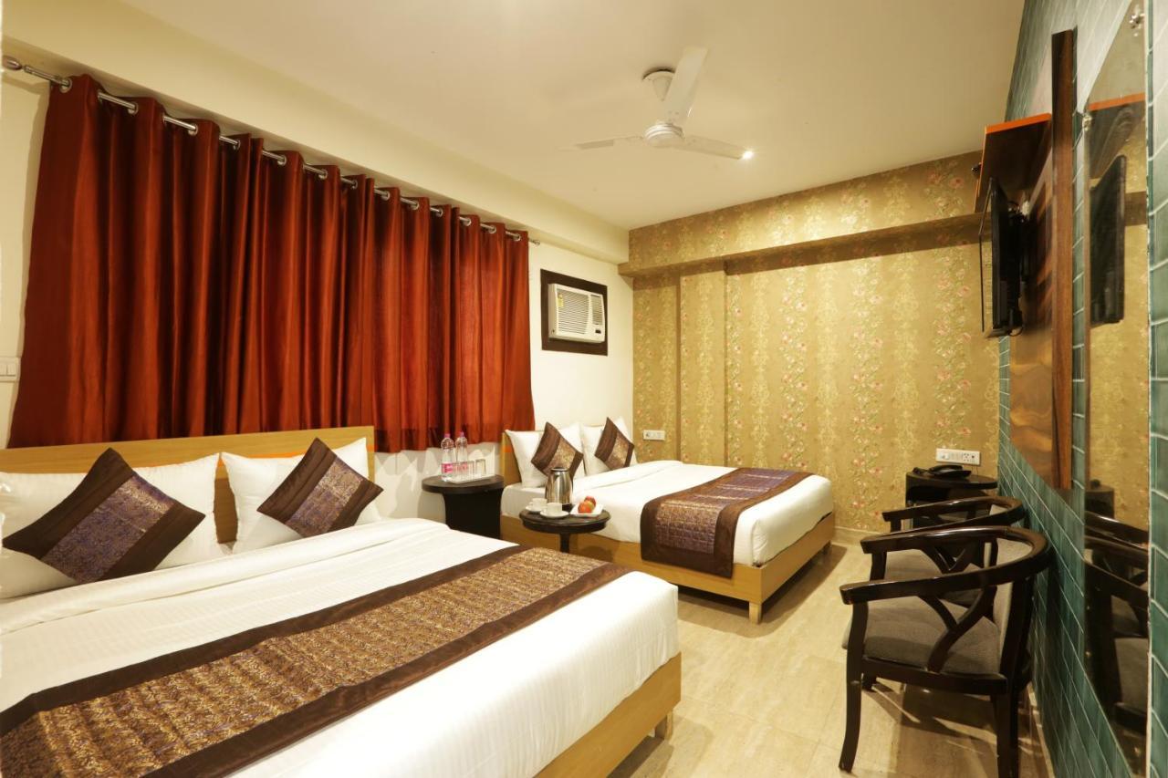 Hotel Ark Wood New Delhi Extérieur photo