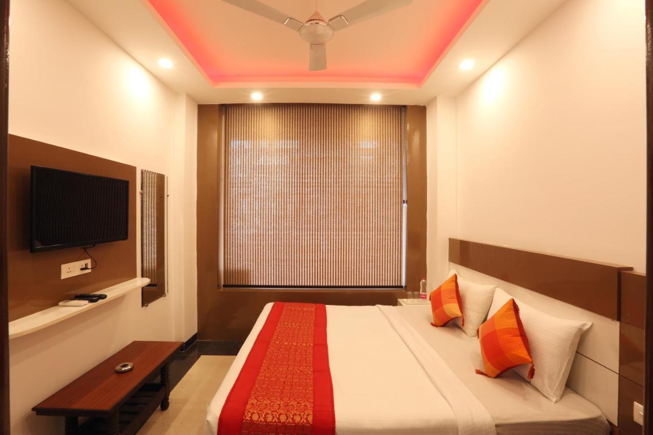 Hotel Ark Wood New Delhi Extérieur photo